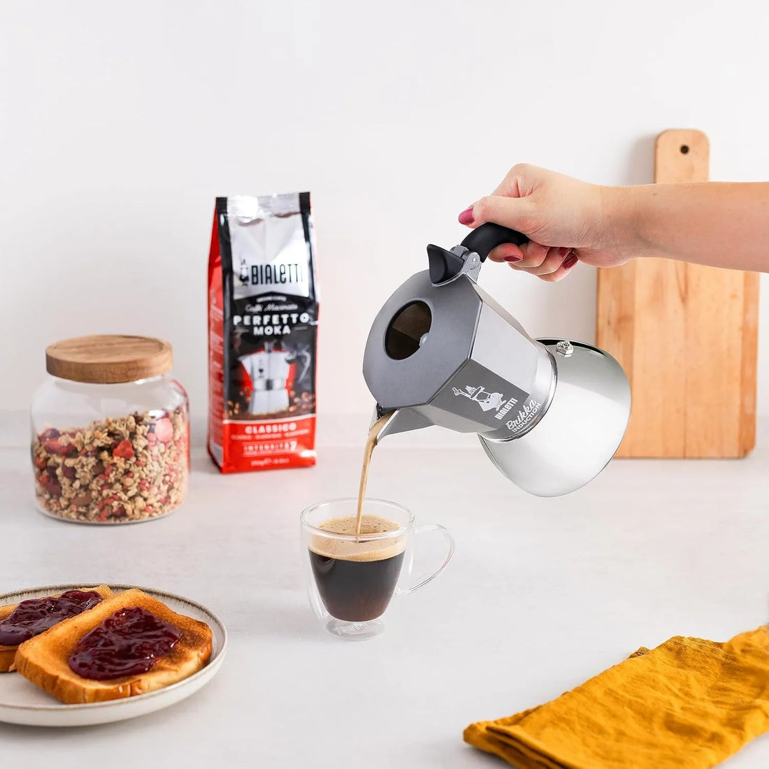Bialetti-Brikka-Induzione-4-Cups-Aluminium-Stovetop-Coffee-Maker-5