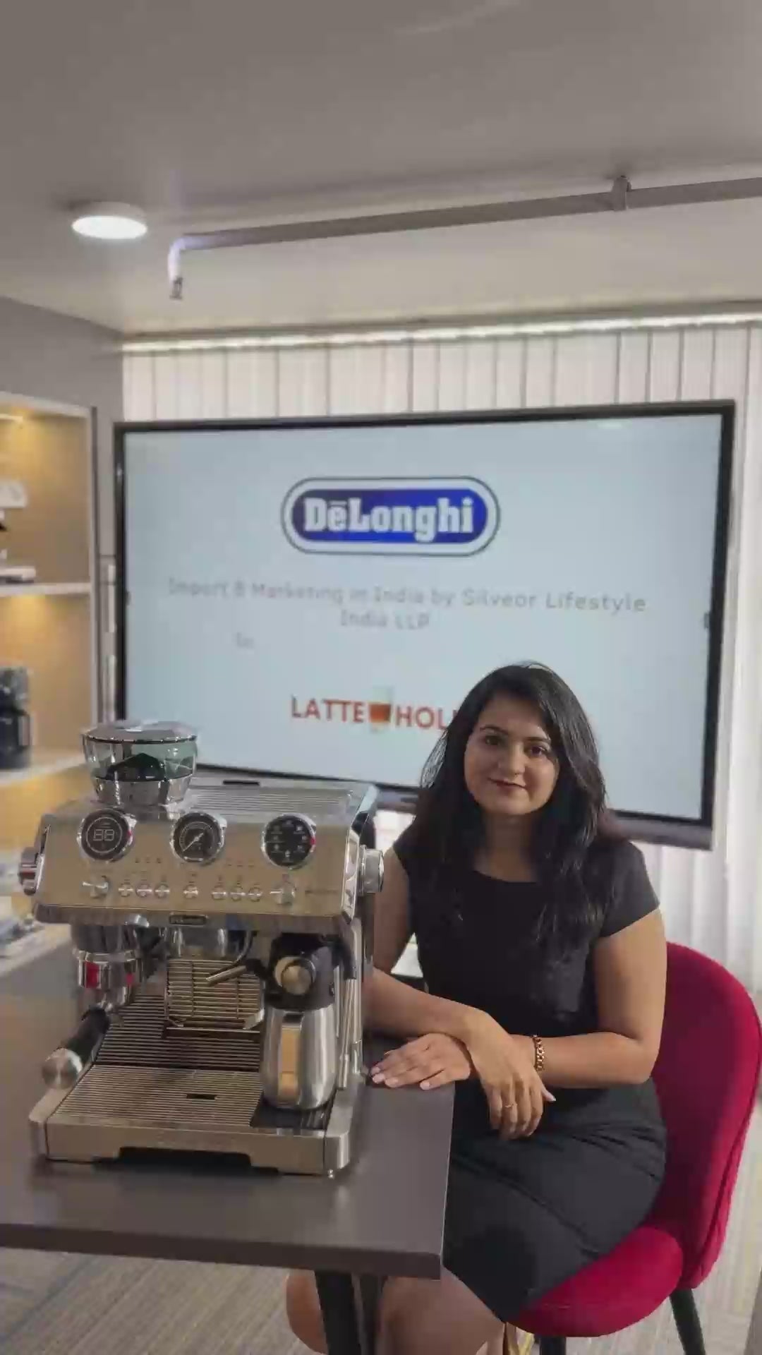 Load video: Latteholic front page video